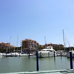 Bright With Terrace Апартаменты