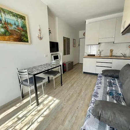 Bright With Terrace Apartamento *