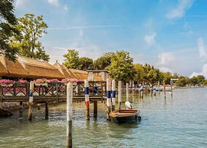 Bright With Terrace *